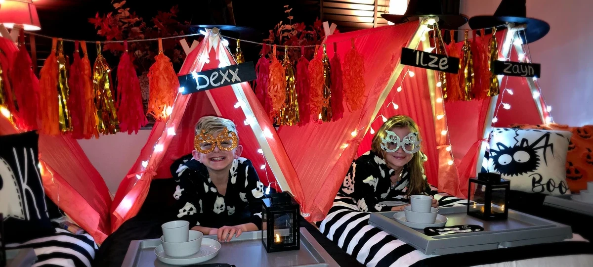 Griezelig Halloween thema Tipi Tent Slaapfeestje
