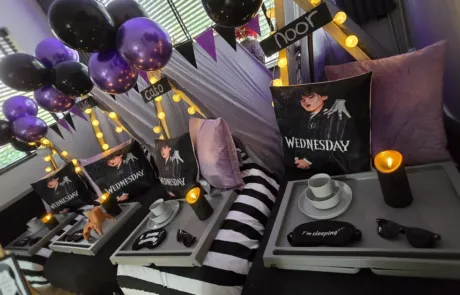Slaapfeestje met Netflix Wednesday thema