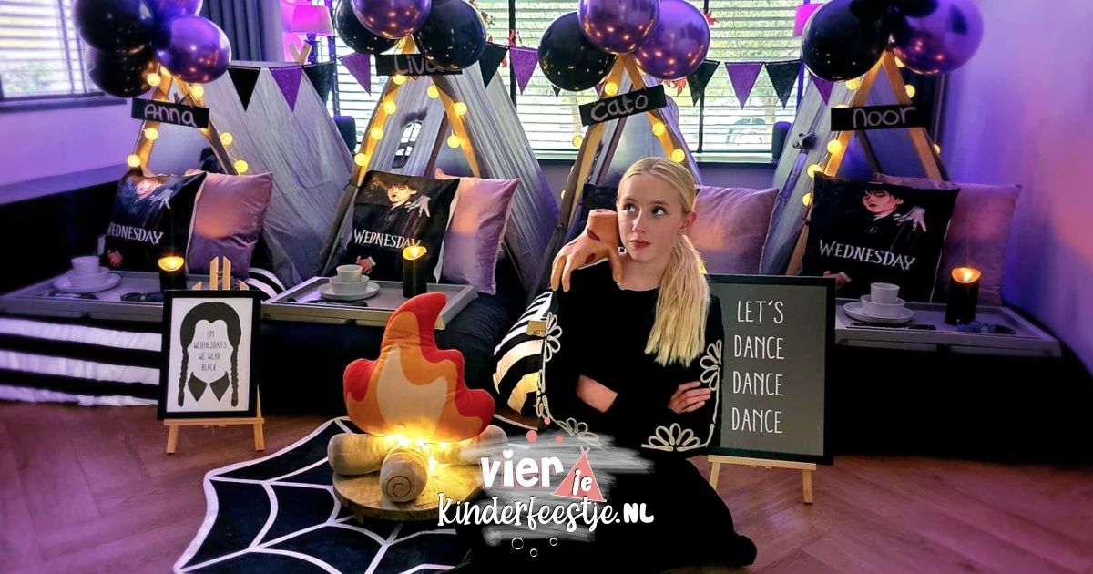 Tipi tent slaapfeestje met NetFlix Wednesday thema