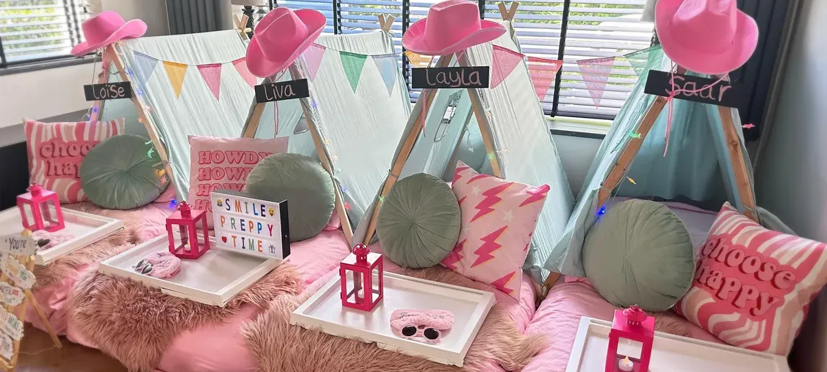 slaapfeestje tentjes huren met Preppy thema